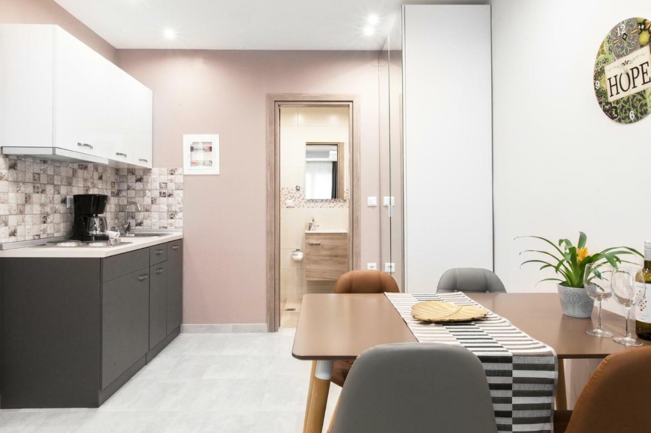 Valaoritou Studio Rodamanthi Thessalonique Extérieur photo